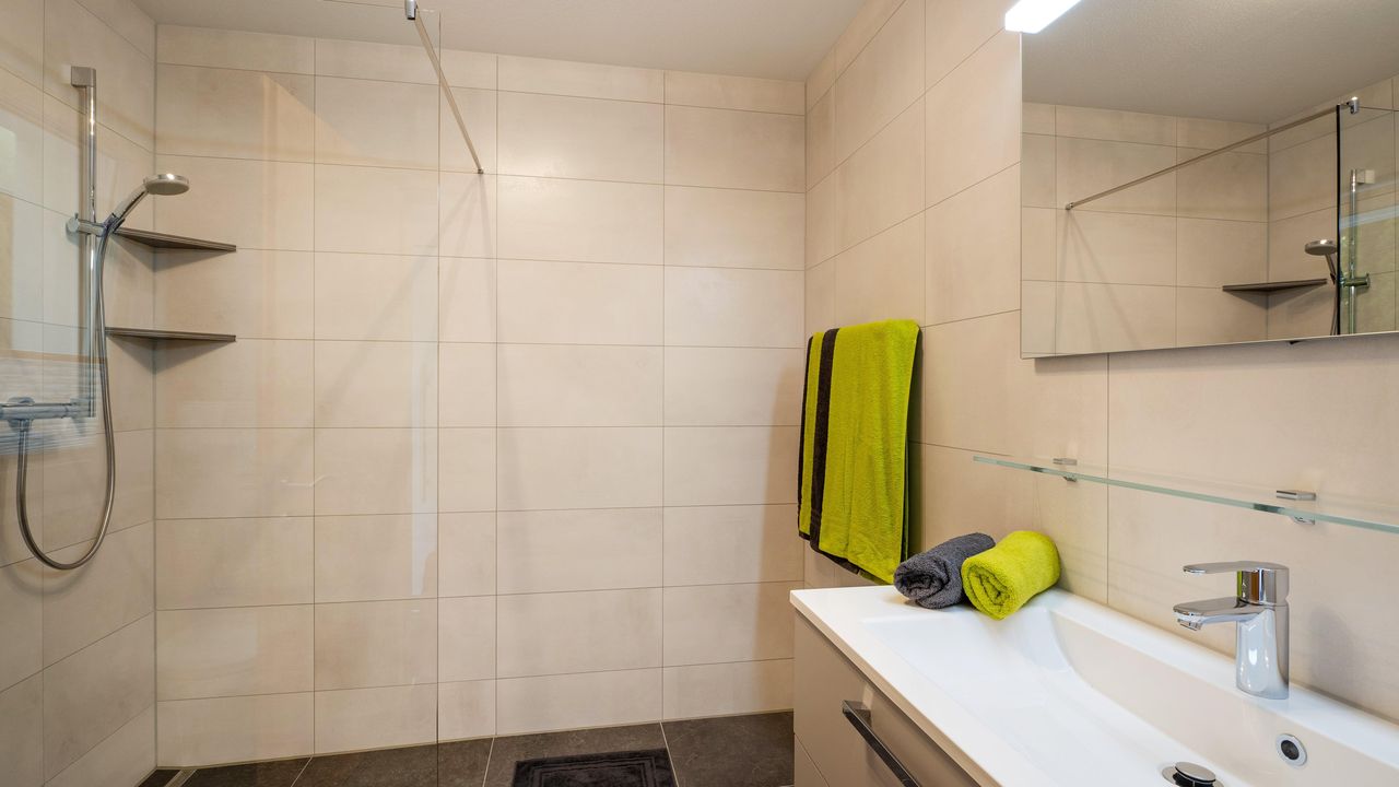 Appartement_Irmi_Unterhauning_58d_Soell_Badezimmer Appartement_Irmi_Unterhauning_58d_Soell_Badezimmer